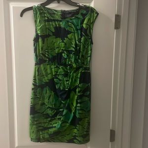 Banana Rebublic size 0 green & navy blue sleeveless dress.